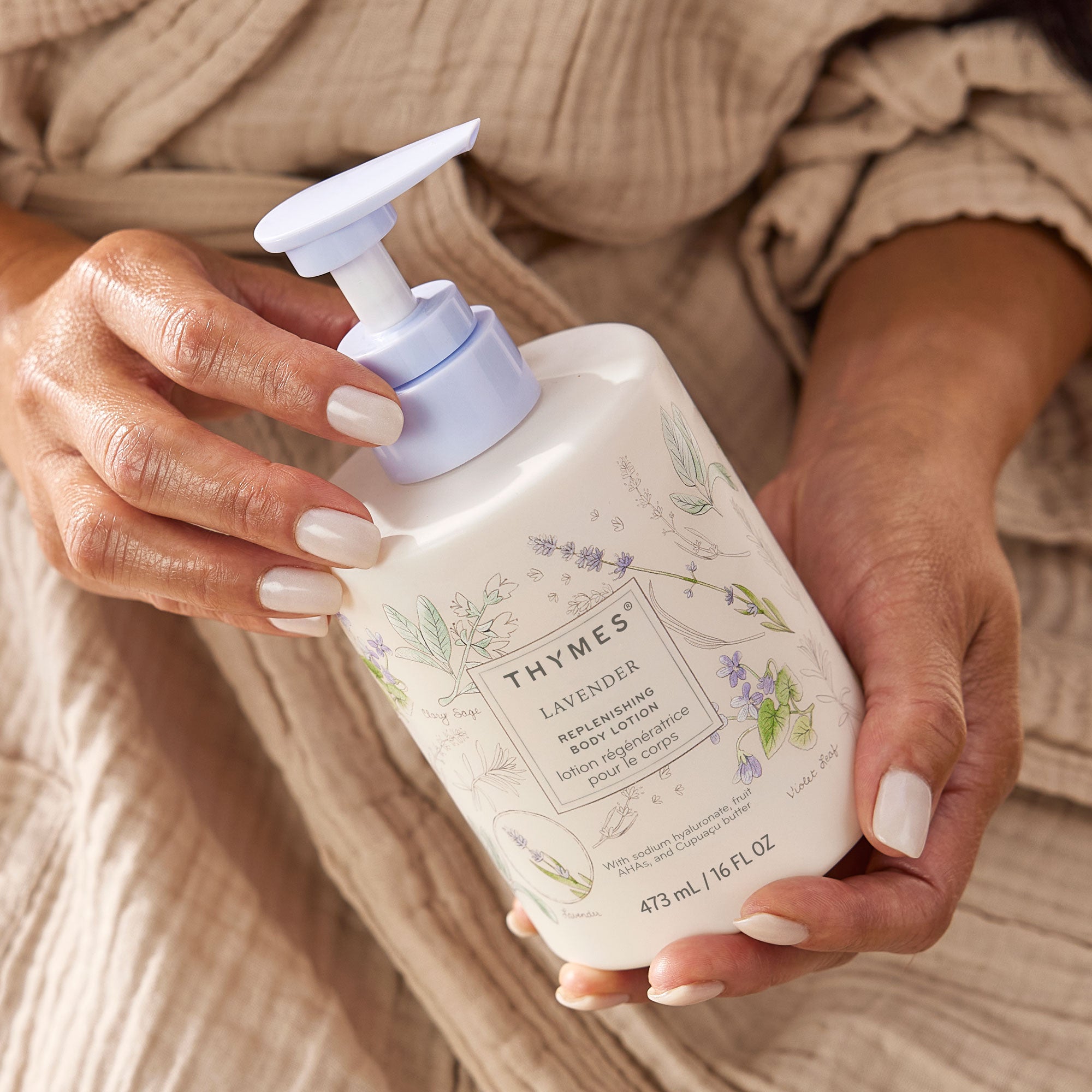 WEB-Lav-Body-Lotion-2000x2000-5.jpg