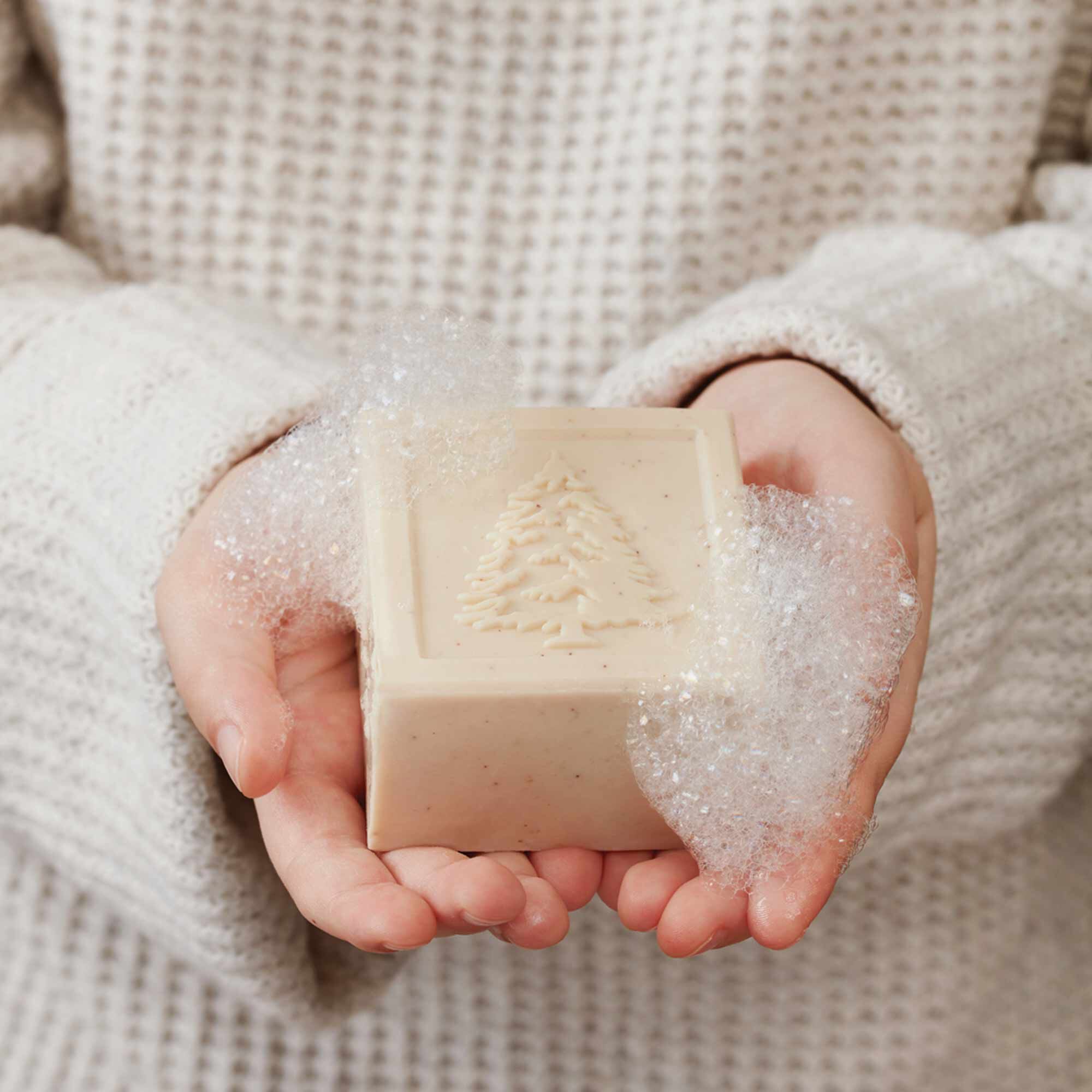 ffr-heritage-bar-soap-1_1e4a8553-b7ad-490b-bffc-92c187b3e71d.jpg