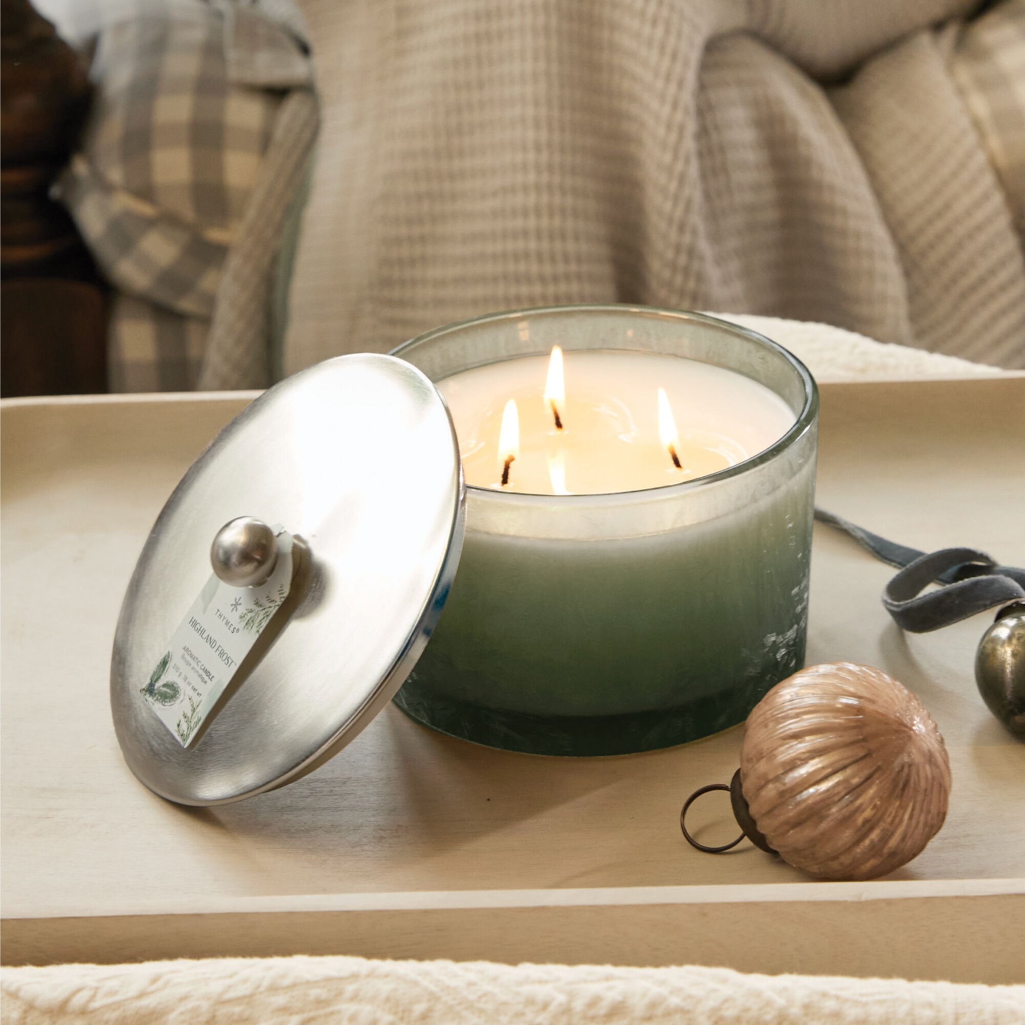 hfr-large-candle-2.jpg
