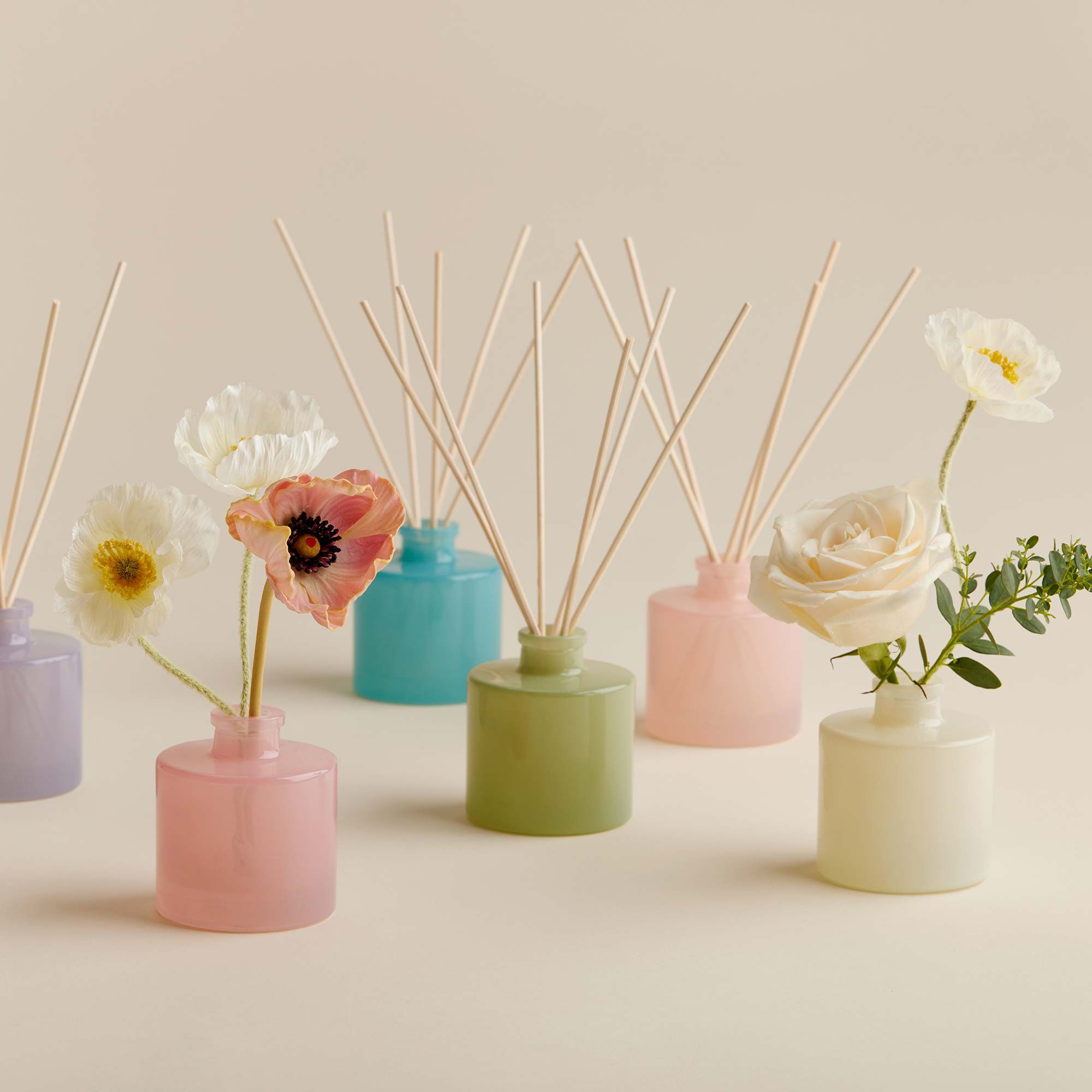 petite-reed-diffuser-collection-reusing-vessel-florals-min_00a5f094-454f-4ea0-93f6-adb8bb98a8aa.jpg