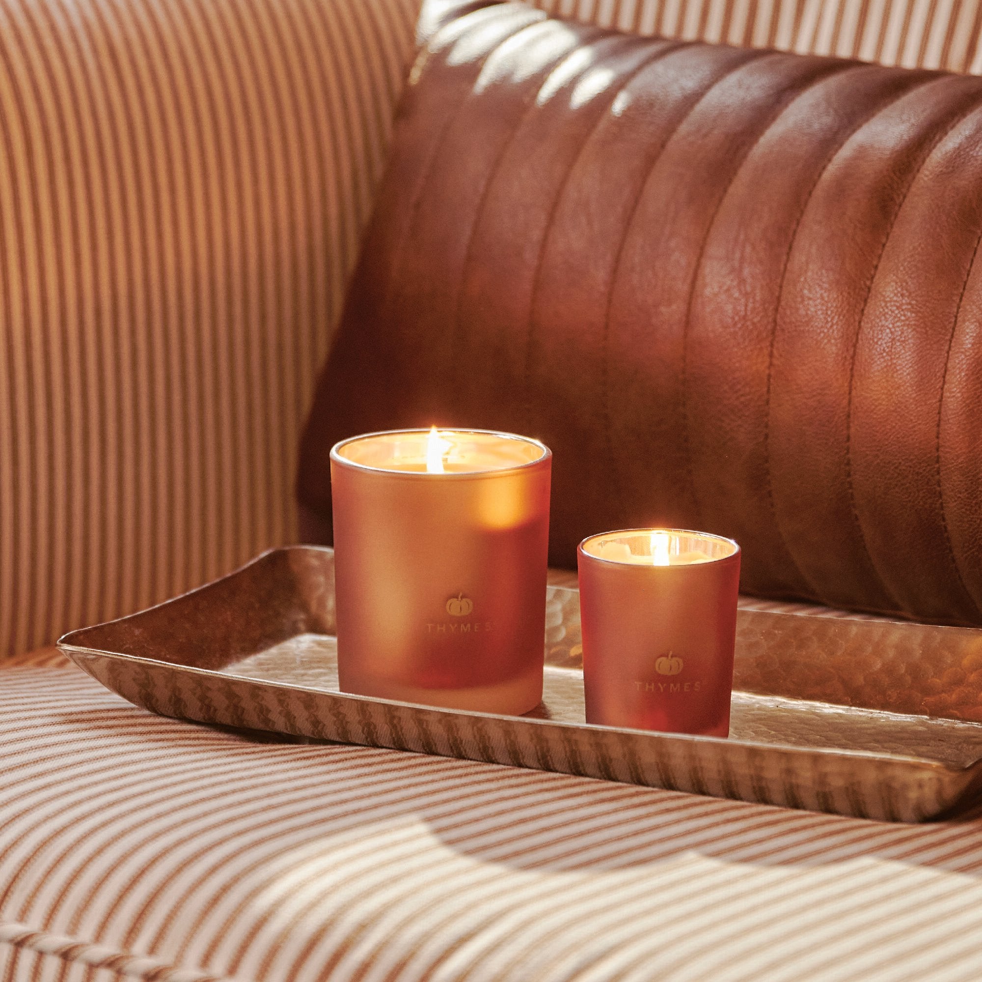 thymes-hy23-pumpkin-laurel-6.5oz-candle-web-alt-2.jpg